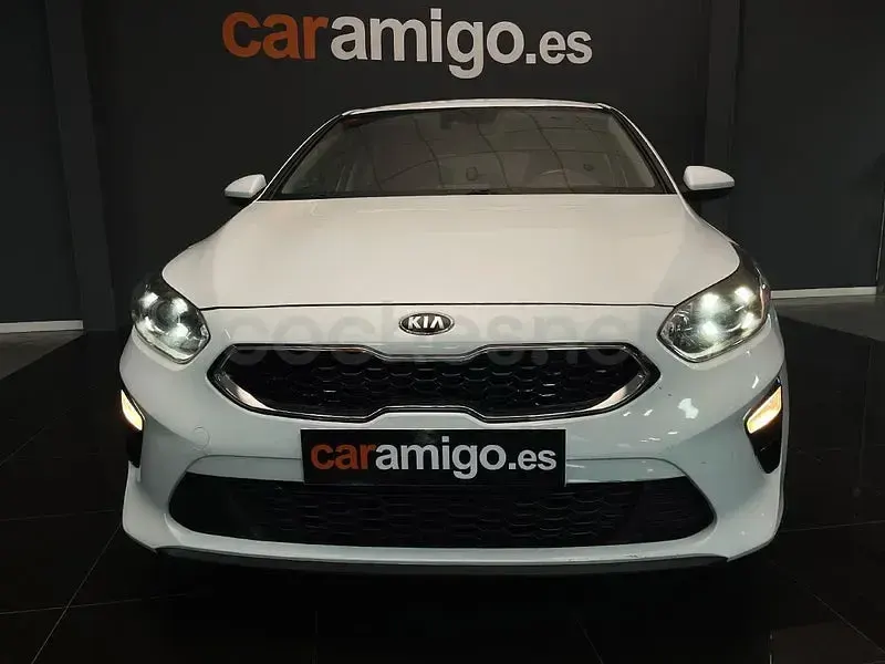 Usado Kia Ceed 115 CV (84 kW) 2019 Blanco Utilitario