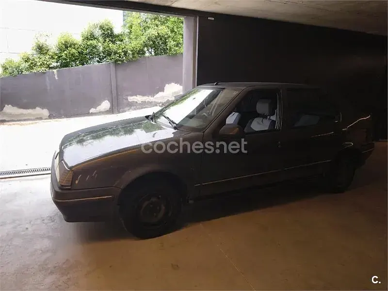 Usado Renault R9 80 CV (58 kW) 1989 Gris / plata Berlina