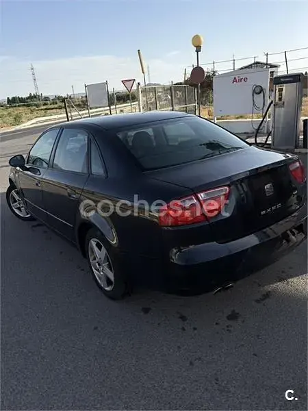 Usado Seat Exeo Style 120 CV (88 kW) 2009 Negro Berlina