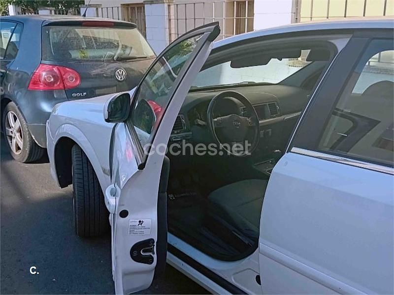 Usado Opel Vectra Cosmo 120 CV (88 kW) 2006 Blanco Berlina