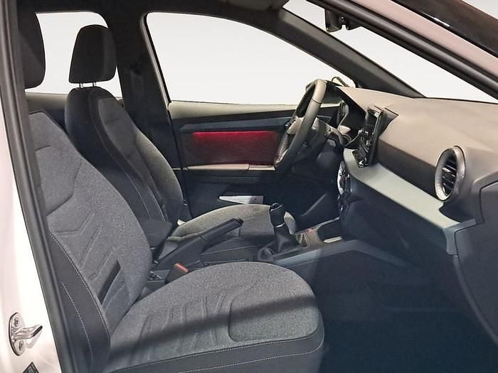 Usado Seat Arona Xperience 115 CV (84 kW) 2025 Blanco SUV