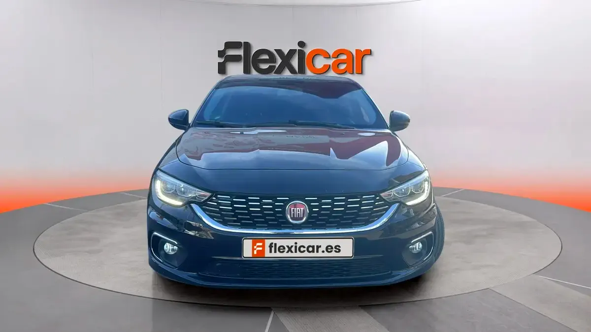 Usado Fiat Tipo Easy 95 CV (69 kW) 2019 Negro Berlina