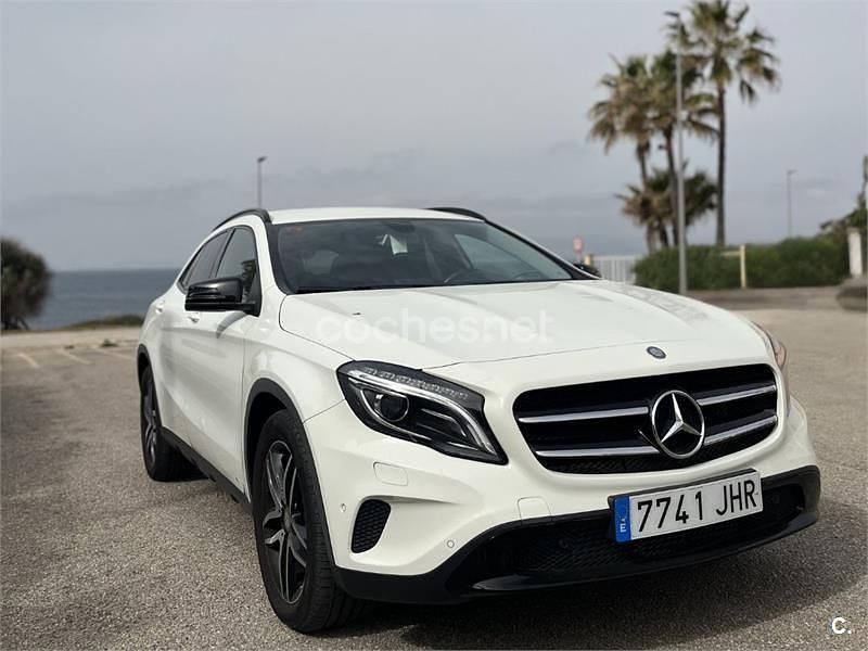 Usado Mercedes GLA200 Urban 136 CV (100 kW) 2015 Blanco SUV