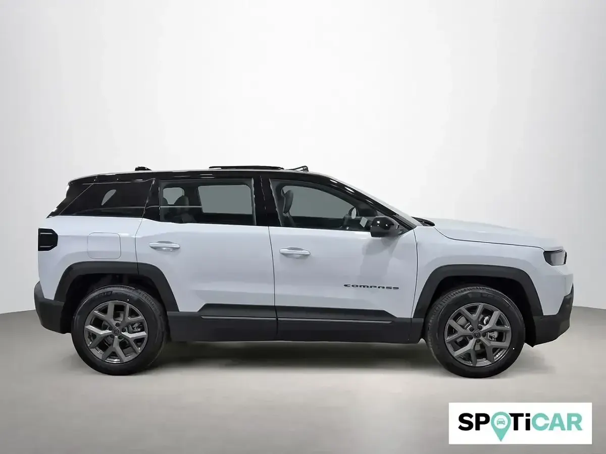 Uusi Jeep Compass Altitude 145 HP (106 kW) 2026 Musta Katumaasturi