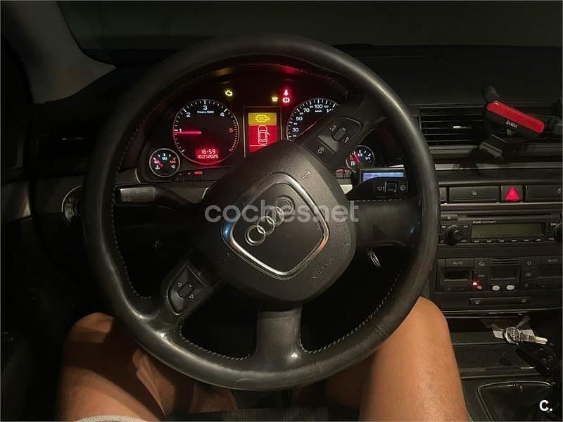 Gris / plata Usado 2006 Audi A4 Berlina | 2499 € (Buen precio) - Imagen 1/4