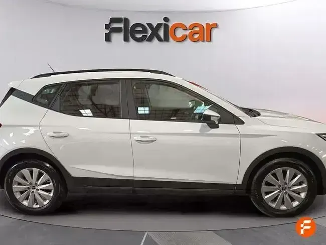 Usado Seat Arona FR 110 CV (80 kW) 2024 Blanco SUV