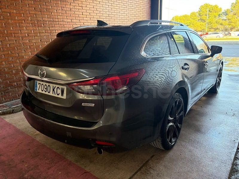 Usado Mazda 6 Luxury 150 CV (110 kW) 2017 Gris / plata Familiar