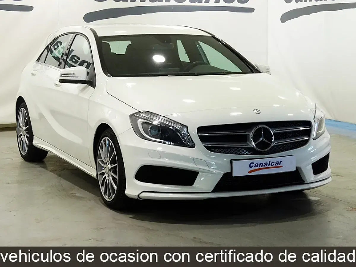 Usado Mercedes A180 Style 109 CV (80 kW) 2014 Blanco Berlina
