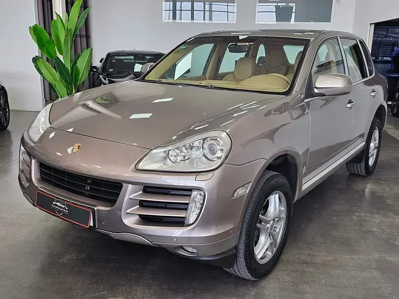 Usado Porsche Cayenne 290 CV (213 kW) 2008 Gris / plata SUV