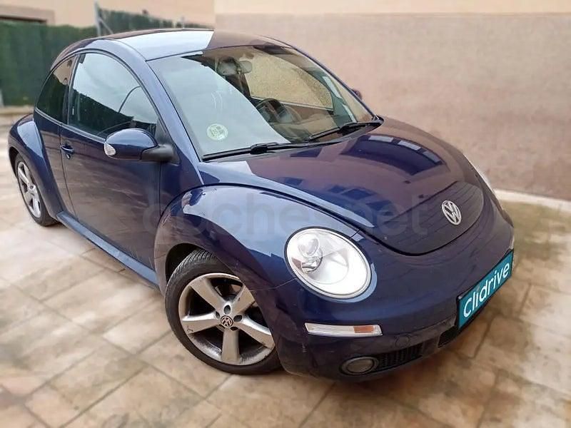 Usado VW New Beetle 105 CV (77 kW) 2010 Azul Utilitario