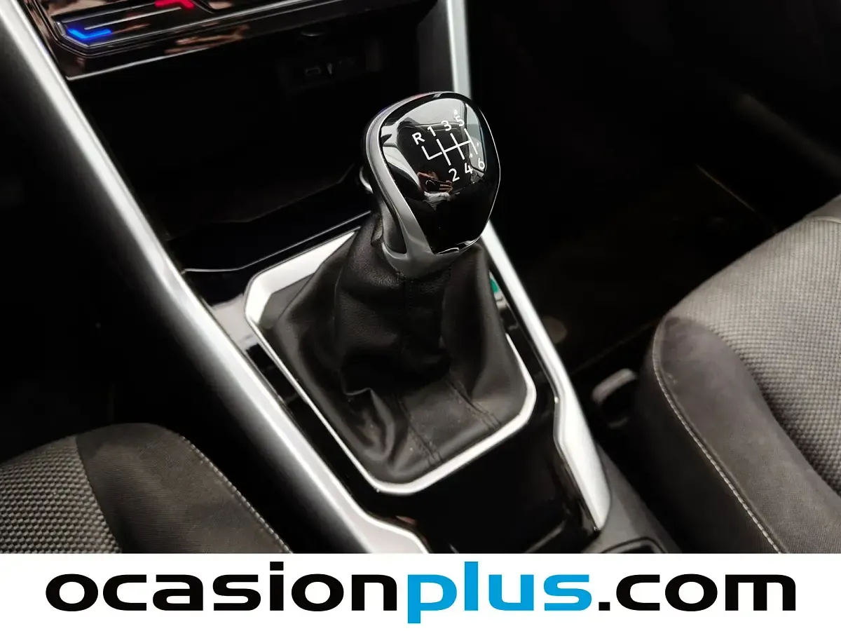 Usado VW T-Roc Life 110 CV (80 kW) 2022 Negro SUV