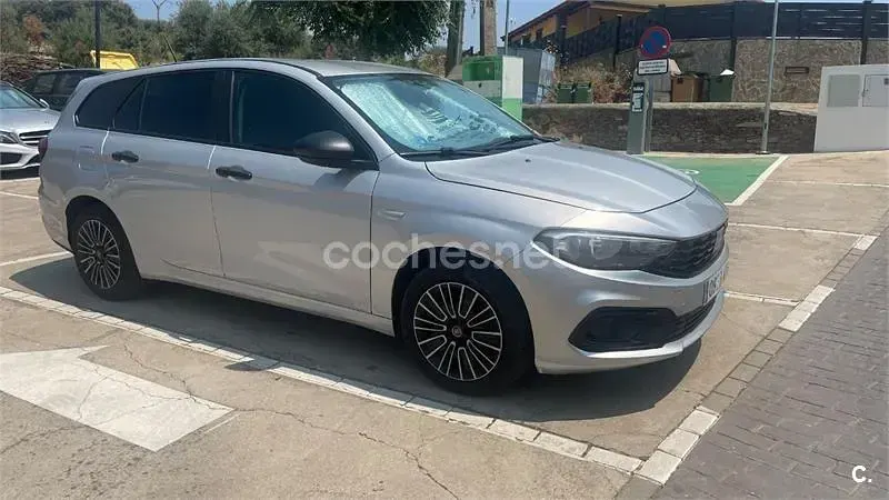 Usado Fiat Tipo 130 CV (95 kW) 2022 Blanco Familiar