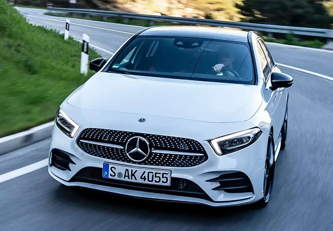 Usado Mercedes A180 116 CV (85 kW) 2021 Blanco Utilitario