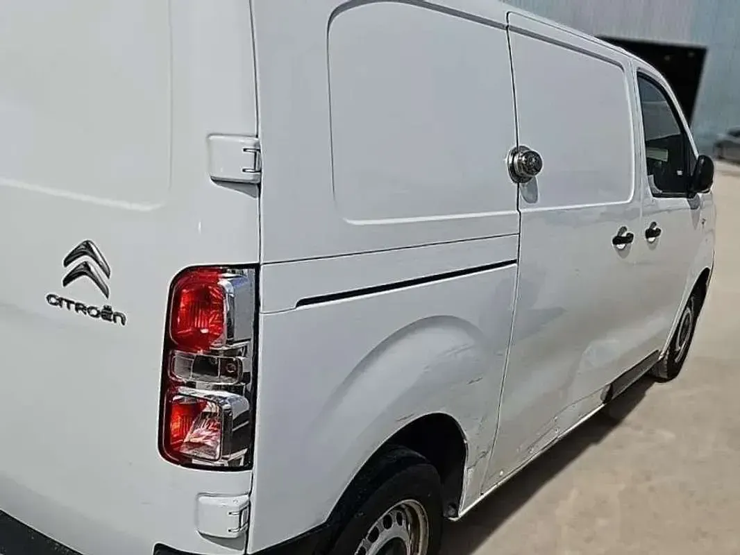 Usado Citroën Jumpy 120 CV (88 kW) 2020 Blanco Monovolumen