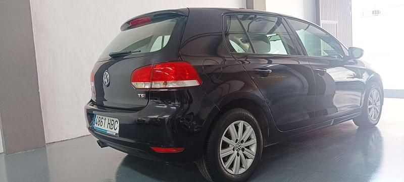 Usado VW Golf VII Sport 122 CV (89 kW) 2012 Negro Utilitario