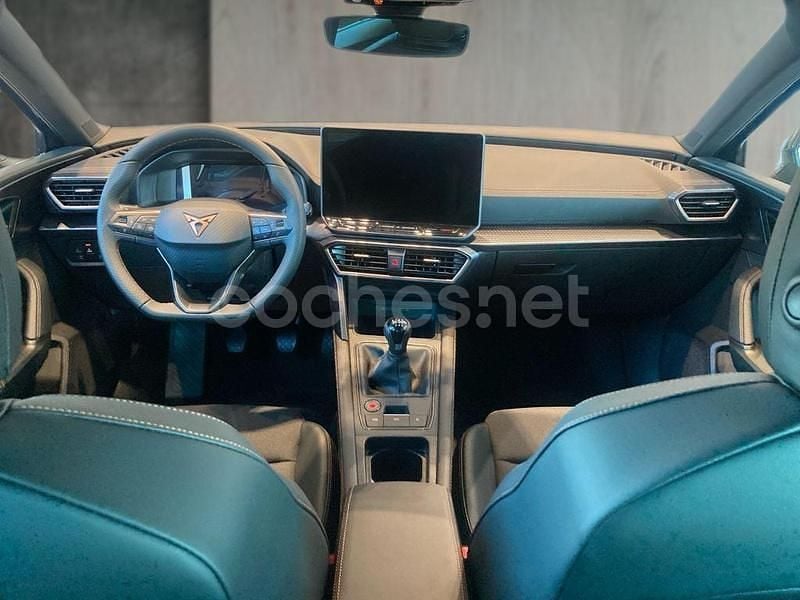 Nuevo Cupra Leon 150 CV (110 kW) 2025 Azul Berlina