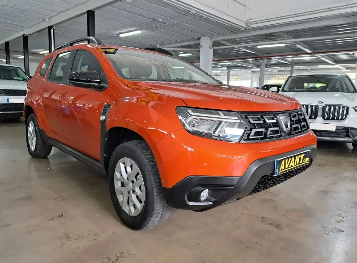 Usado Dacia Duster Essentiel 115 CV (84 kW) 2022 Naranja SUV