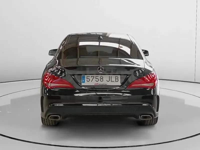 Usado Mercedes CLA200 136 CV (100 kW) 2016 Negro Coupe