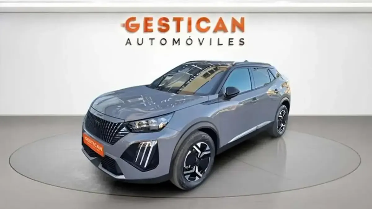 Usado Peugeot 2008 GT 136 CV (100 kW) 2024 Gris SUV