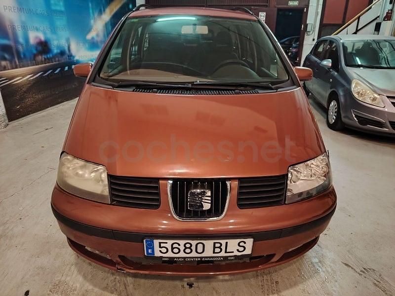 Usado Seat Alhambra Stella 90 CV (66 kW) 2001 Rojo Monovolumen
