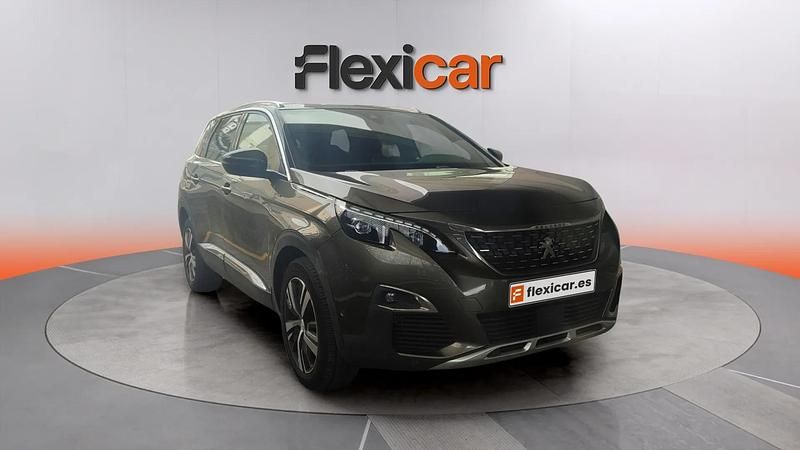 Usado Peugeot 5008 Allure 130 CV (95 kW) 2019 Gris SUV