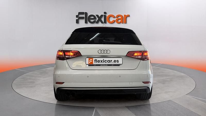 Usado Audi A3 Premium 150 CV (110 kW) 2017 Blanco Berlina