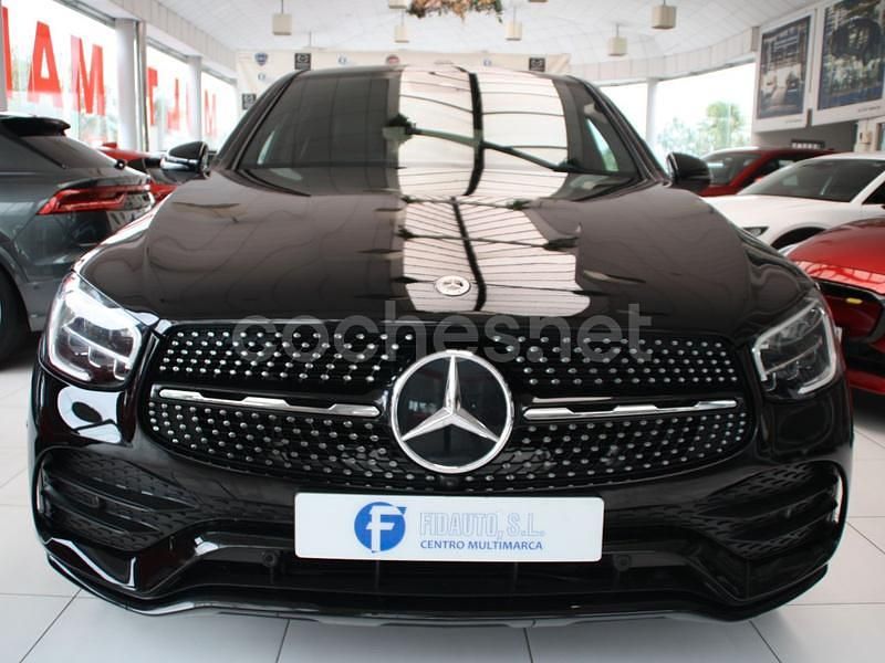 Usado Mercedes GLC300e 320 CV (235 kW) 2021 Negro Coupe