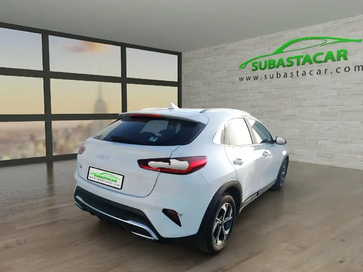 Usado Kia XCeed 160 CV (117 kW) 2023 Blanco SUV