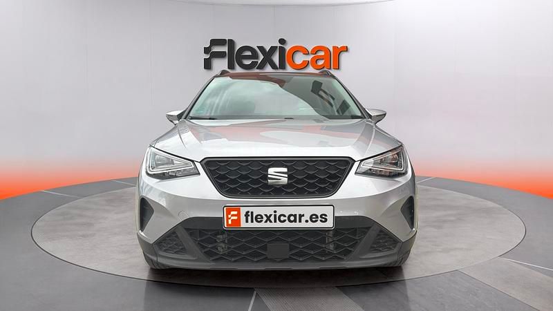 Usado Seat Arona Style 110 CV (80 kW) 2023 Gris SUV