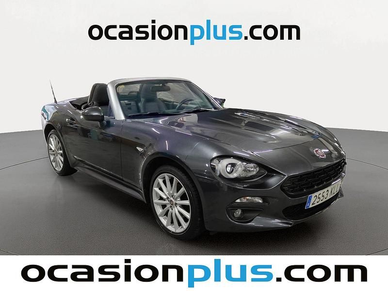 Usado Fiat 124 Spider Lusso 140 CV (102 kW) 2018 Gris Descapotable
