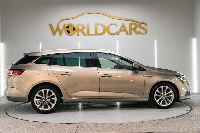 Usado Renault Mégane IV Zen 130 CV (95 kW) 2017 Familiar