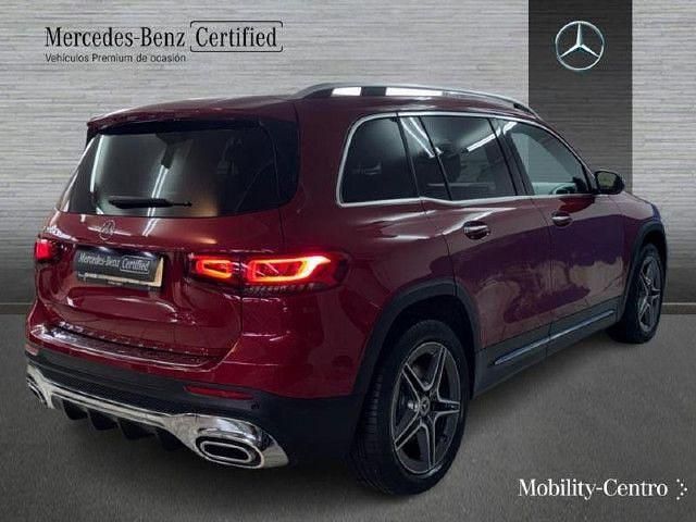 Usado Mercedes GLB200 AMG line 150 CV (110 kW) 2021 Manufaktur rojo patagonia SUV