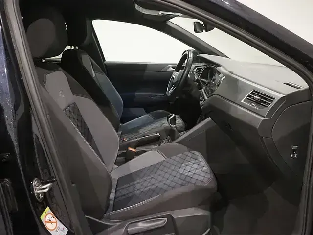 Usado VW Taigo R-line 110 CV (80 kW) 2023 Negro SUV