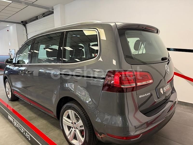 Usado VW Sharan Advance 150 CV (110 kW) 2020 Gris / plata Monovolumen