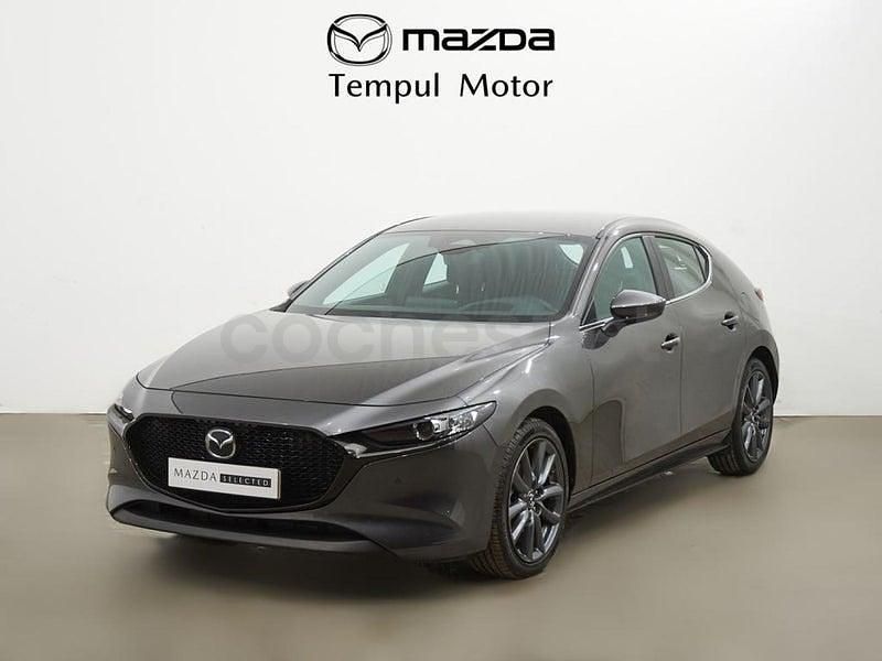 Usado Mazda 3 Center-Line 140 CV (102 kW) 2025 Gris / plata Berlina