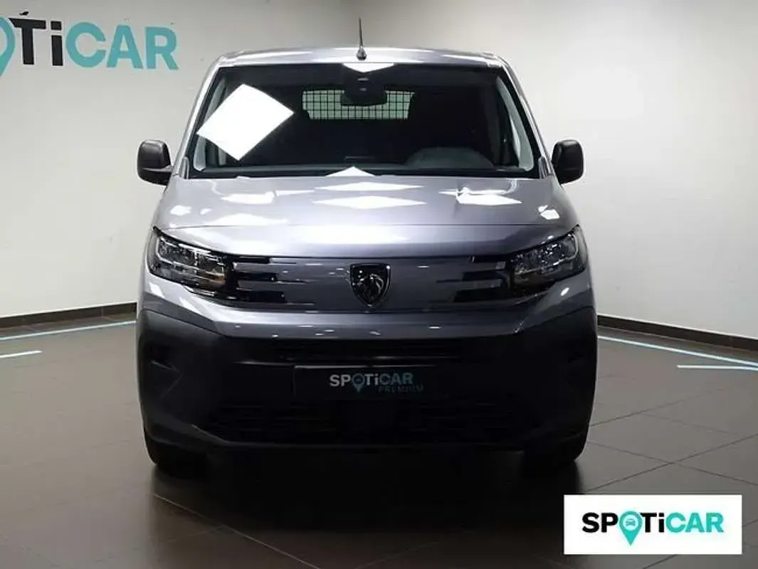 Usado Peugeot Partner 136 CV (100 kW) 2024 Gris Monovolumen