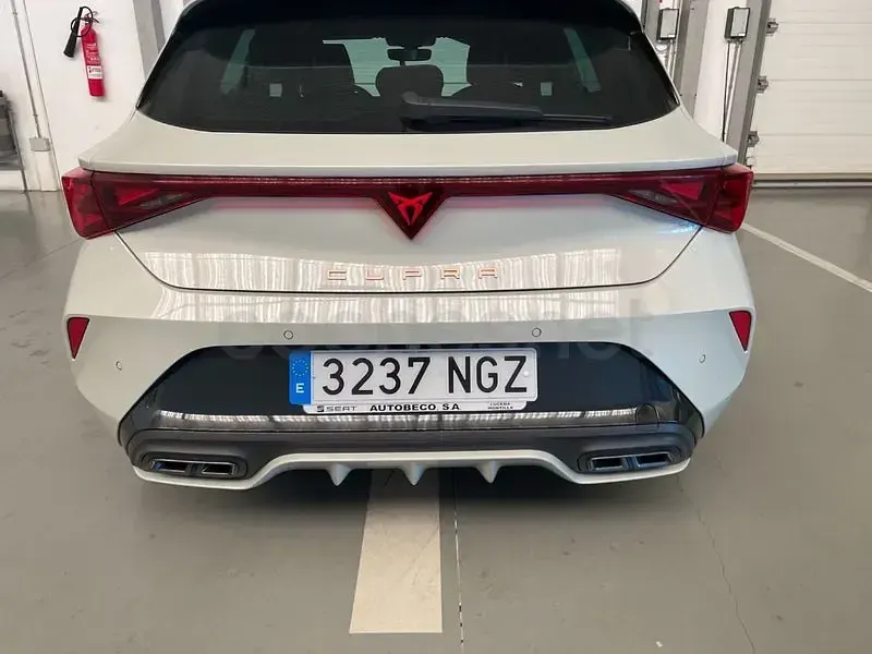 Usado Cupra Leon 150 CV (110 kW) 2025 Beige Berlina