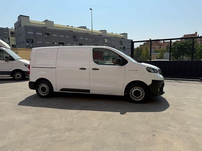 Usado Toyota Proace 100 kW (136 CV) 2022 Blanco Monovolumen