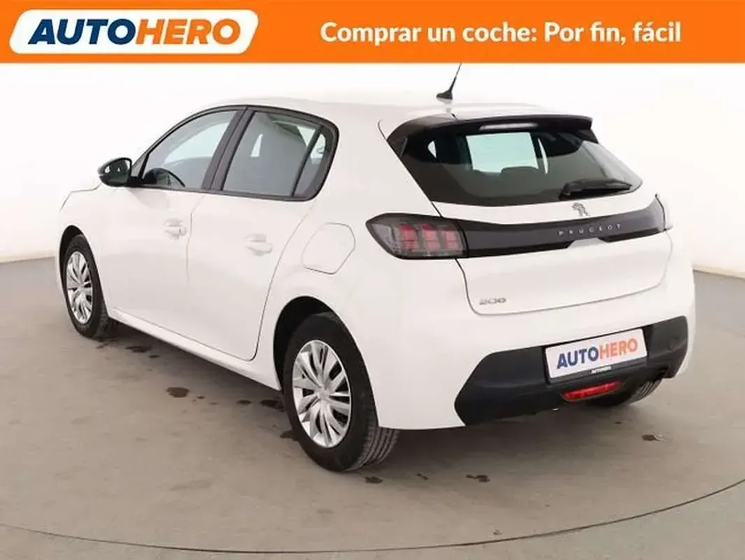 Usado Peugeot 208 Active 102 CV (75 kW) 2022 Blanco Utilitario