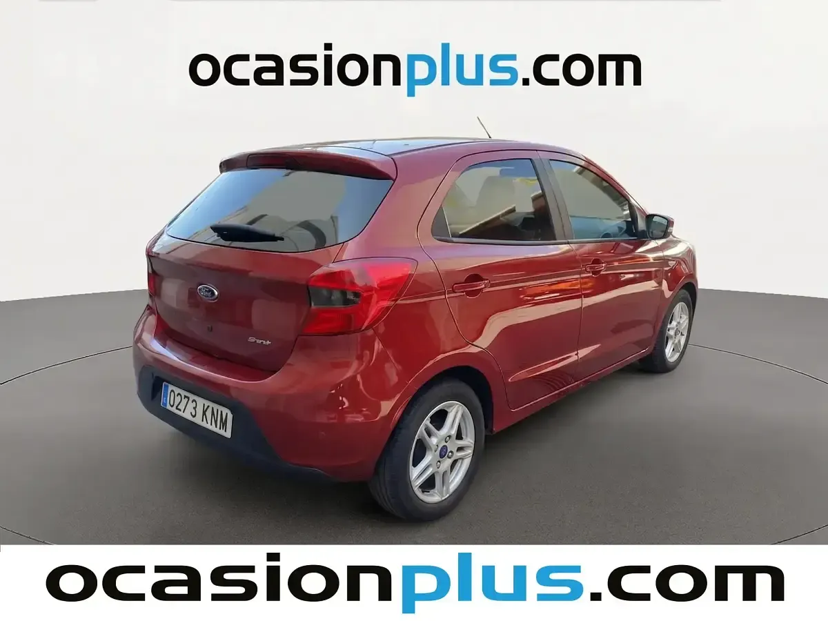 Usado Ford Ka Ultimate 85 CV (62 kW) 2018 Rojo Berlina