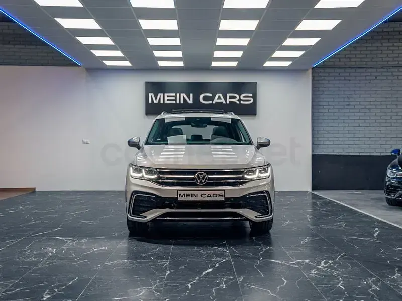 Usado VW Tiguan R-line 200 CV (147 kW) 2023 Blanco SUV