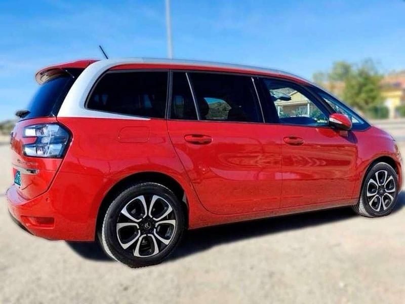 Usado Citroën Spacetourer Shine 131 CV (96 kW) 2020 Rojo Monovolumen