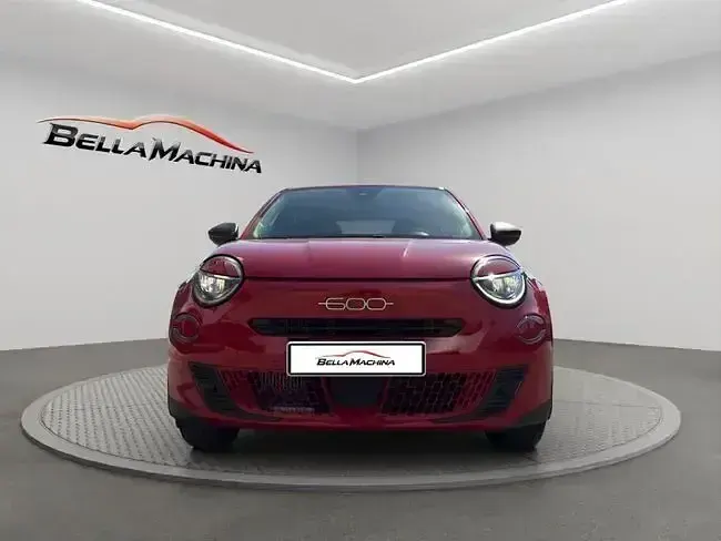 Usado Fiat 600 La Prima 100 CV (73 kW) 2025 Rojo SUV