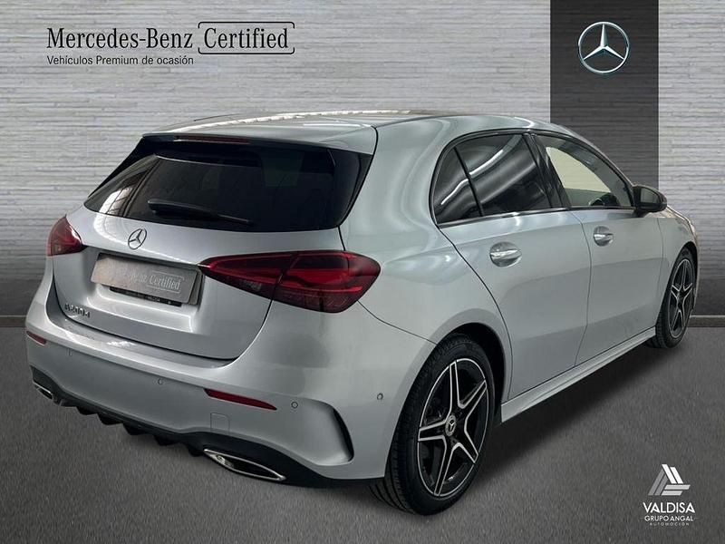 Usado Mercedes A200 AMG line 150 CV (110 kW) 2024 Gris / plateado Berlina
