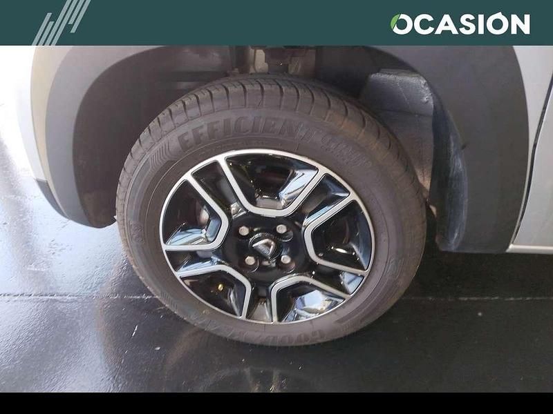 Usado Dacia Spring Comfort Plus 33 kW (45 CV) 2022 Gris Utilitario