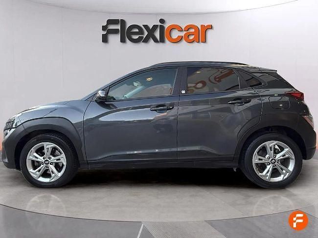 Usado Hyundai Kona 120 CV (88 kW) 2022 Gris / plata SUV