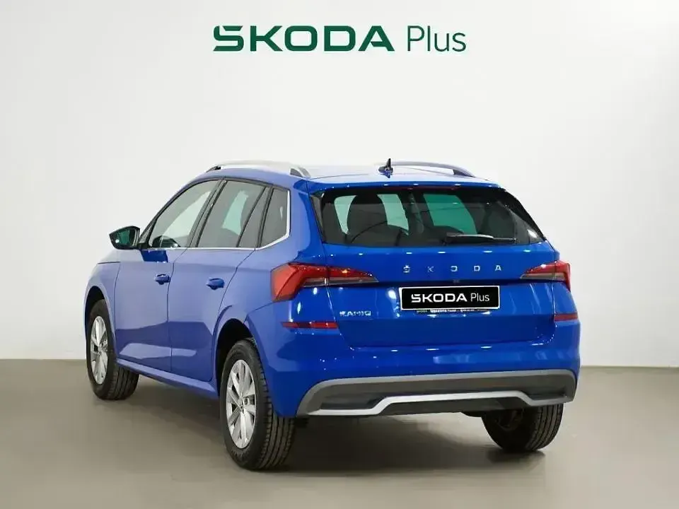 Usado Skoda Kamiq Style 110 CV (80 kW) 2023 Azul SUV