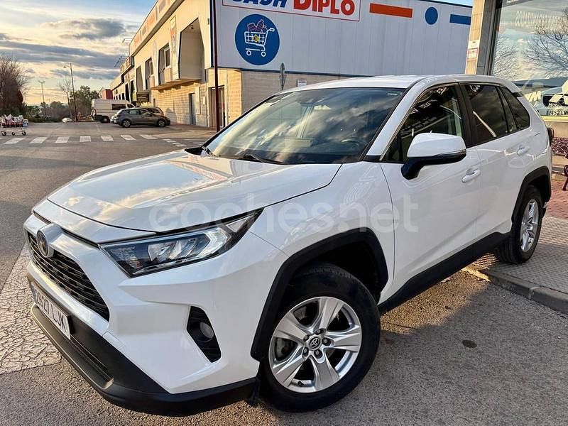 Blanco Usado 2020 Toyota RAV4 Hybrid Business Edition SUV | 26.499 € (Precio justo) - Imagen 1/4
