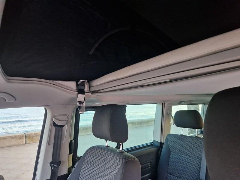 Usado VW California Beach 150 CV (110 kW) 2020 Verde Van