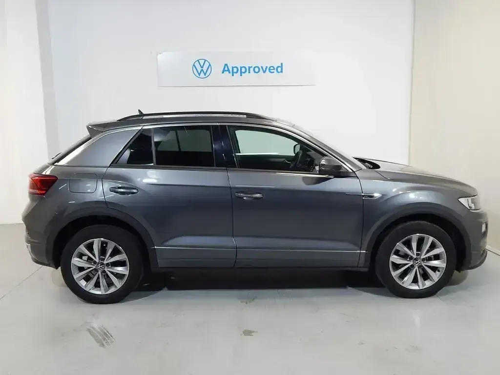 Usado VW T-Roc Advance 110 CV (80 kW) 2022 Gris SUV